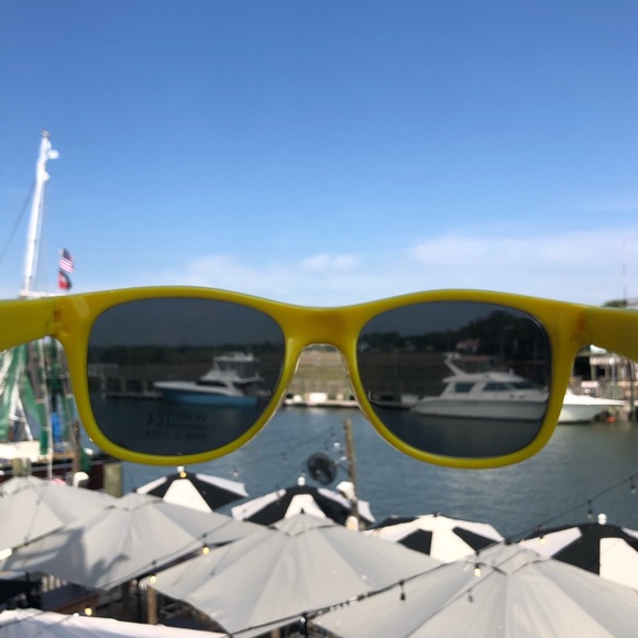 TWISTED TEA • Yellow Plastic Twisted Tea Hard Iced Tea Sunglasses UV 400 - Picture 10 of 10